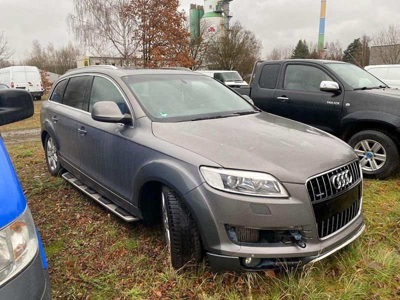 Second-hand Audi Q7 Advanced Plus 232 CP (170 kW) 2007 Argintiu SUV