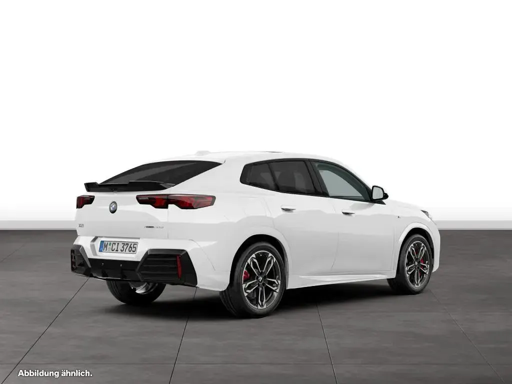 Gebraucht BMW X2 Luxury Line 150 PS (110 kW) 2025 Alpinweiss SUV
