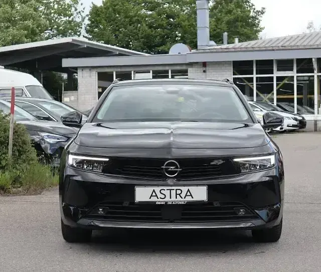 Gebraucht Opel Astra Enjoy 110 PS (80 kW) 2024 Karbon schwarz Kleinwagen