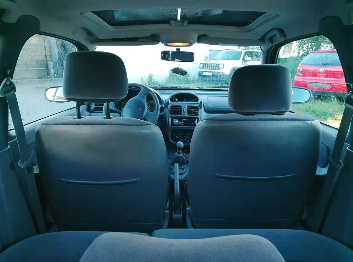 Gebraucht Renault Clio II 58 PS (42 kW) 2000 Limousine