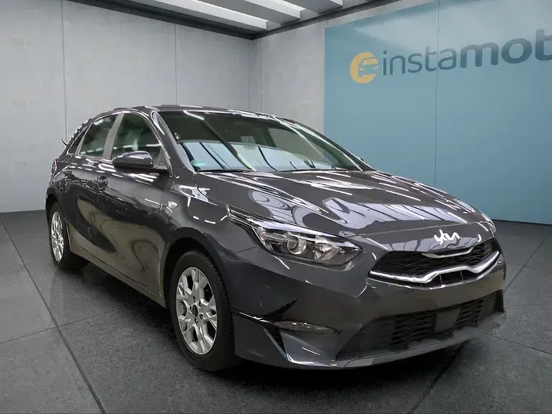 Gebraucht Kia Ceed 140 PS (102 kW) 2025 Grau Kleinwagen