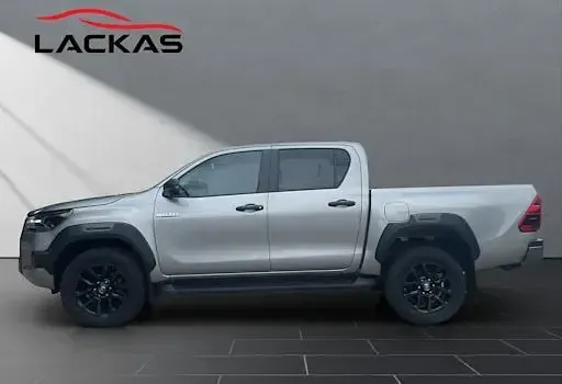 Gebraucht Toyota HiLux Basis 204 PS (150 kW) 2024 Silver metallic (silber) Pickup