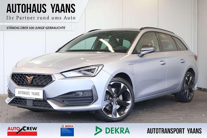 "urban" silber Gebraucht 2022 Cupra Leon Kombi | 21.789 € (Superpreis) - Bild 1/4