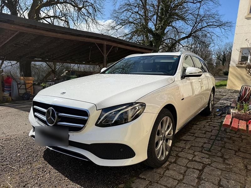 Gebraucht Mercedes E300 194 PS (142 kW) 2019 Weiß Kombi