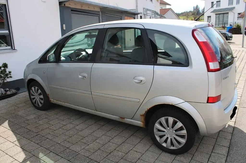 Gebraucht Opel Meriva 101 PS (74 kW) 2003 Silber Van / Kleinbus