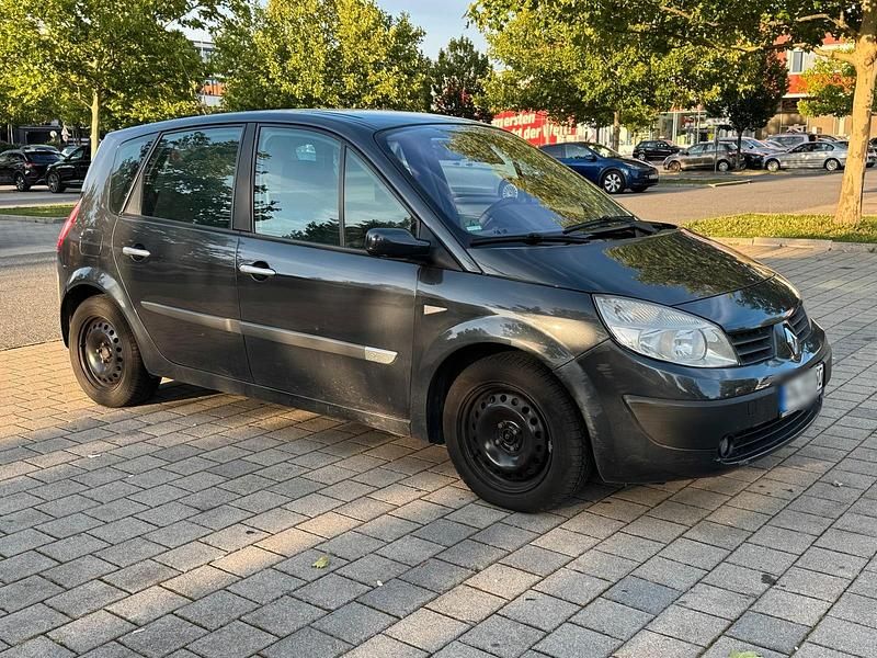 Grau Gebraucht 2004 Renault Mégane II Van / Kleinbus | 799 € - Bild 1/4