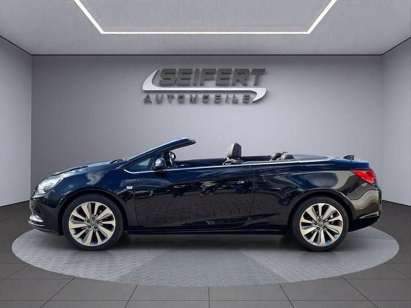 Second-hand Opel Cascada Innovation 200 CP (147 kW) 2017 Negru Cabrio