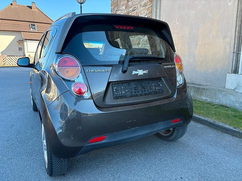 Gebraucht Chevrolet Spark 82 PS (60 kW) 2010 Braun Kleinwagen