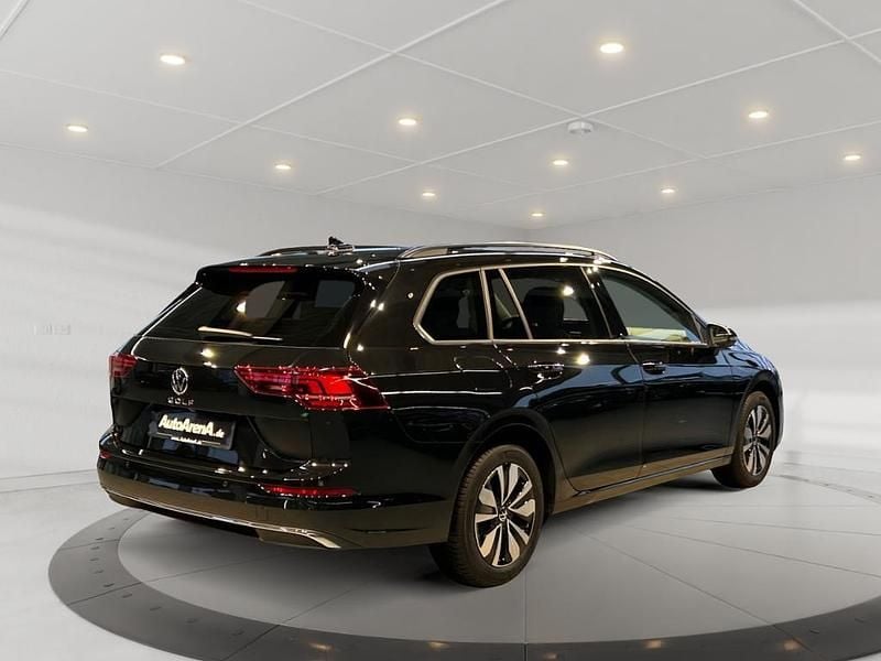 Gebraucht VW Golf VIII 150 PS (110 kW) 2025 Grenadillschwarz metallic Kombi