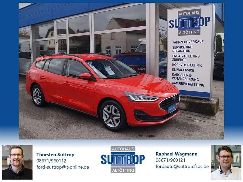 Race red Gebraucht 2022 Ford Focus Cool & Connect Kombi | 17.850 € (Superpreis) - Bild 1/4