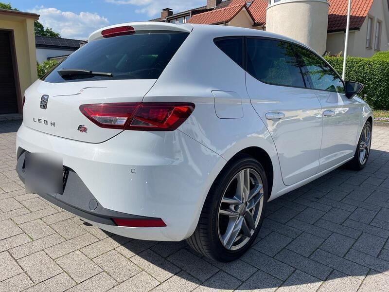 Weiß Gebraucht 2013 Seat Leon FR Kleinwagen | 7.800 € (Etwas zu teuer) - Bild 1/4