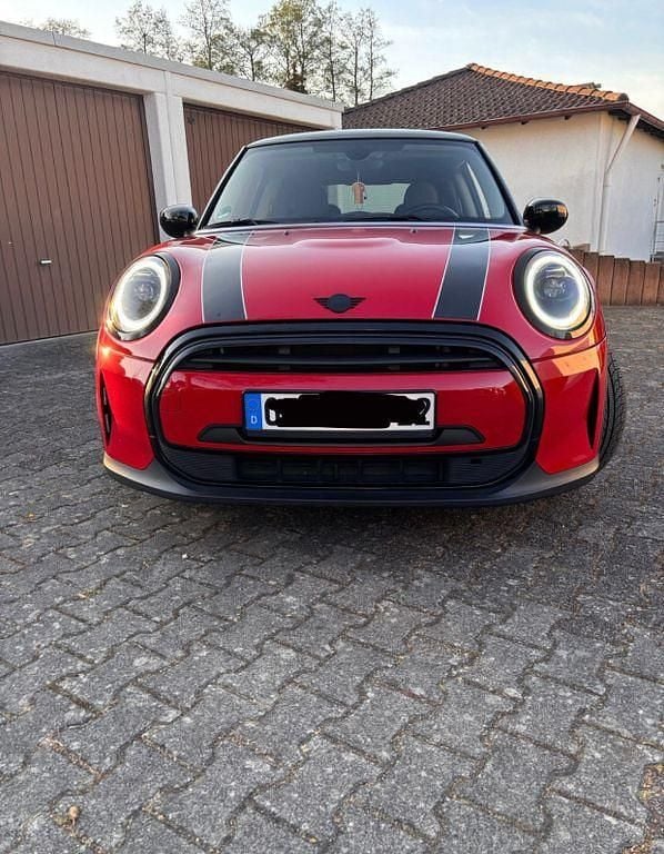 Gebraucht Mini Cooper Classic 136 PS (100 kW) 2021 Rot Kleinwagen