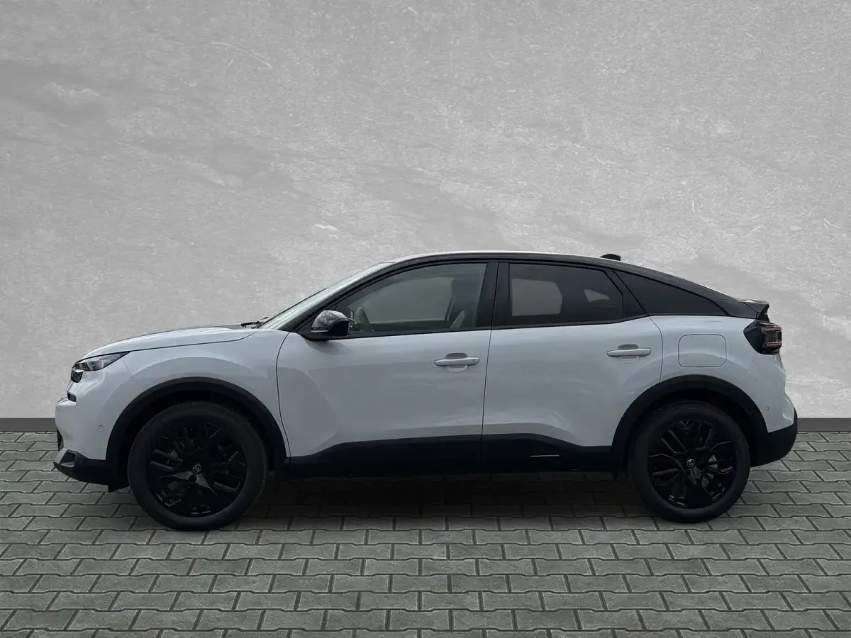 Neu Citroën C4 145 PS (106 kW) 2026 Okenit weiß SUV