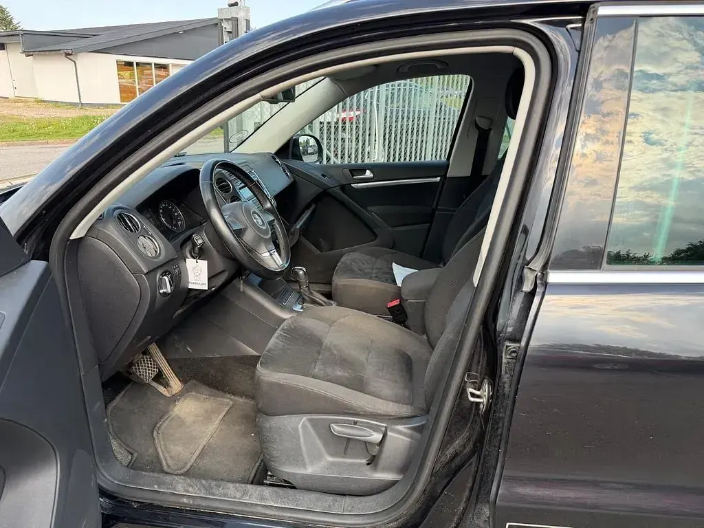 Gebraucht VW Tiguan 140 PS (102 kW) 2011 Schwarz SUV