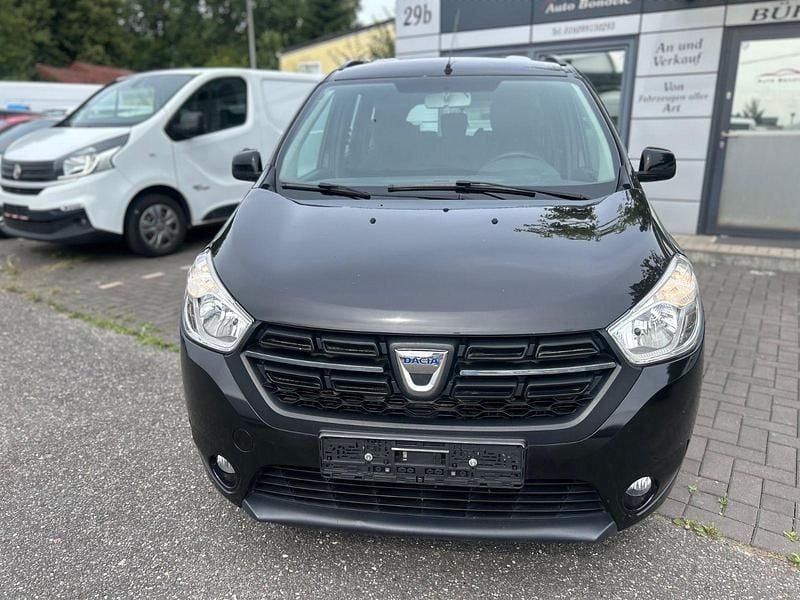 Schwarz Gebraucht 2019 Dacia Lodgy Comfort Van / Kleinbus | 5.000 € - Bild 1/3