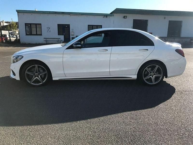 Gebraucht Mercedes C220 AMG line 163 PS (119 kW) 2014 Weiß Limousine