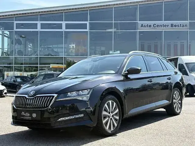 Gebraucht Skoda Superb Ambition 200 PS (147 kW) 2022 Schwarz Kombi