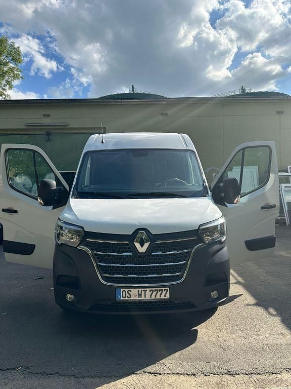 Weiß Gebraucht 2022 Renault Master Van | 22.600 € (Guter Preis) - Bild 1/4