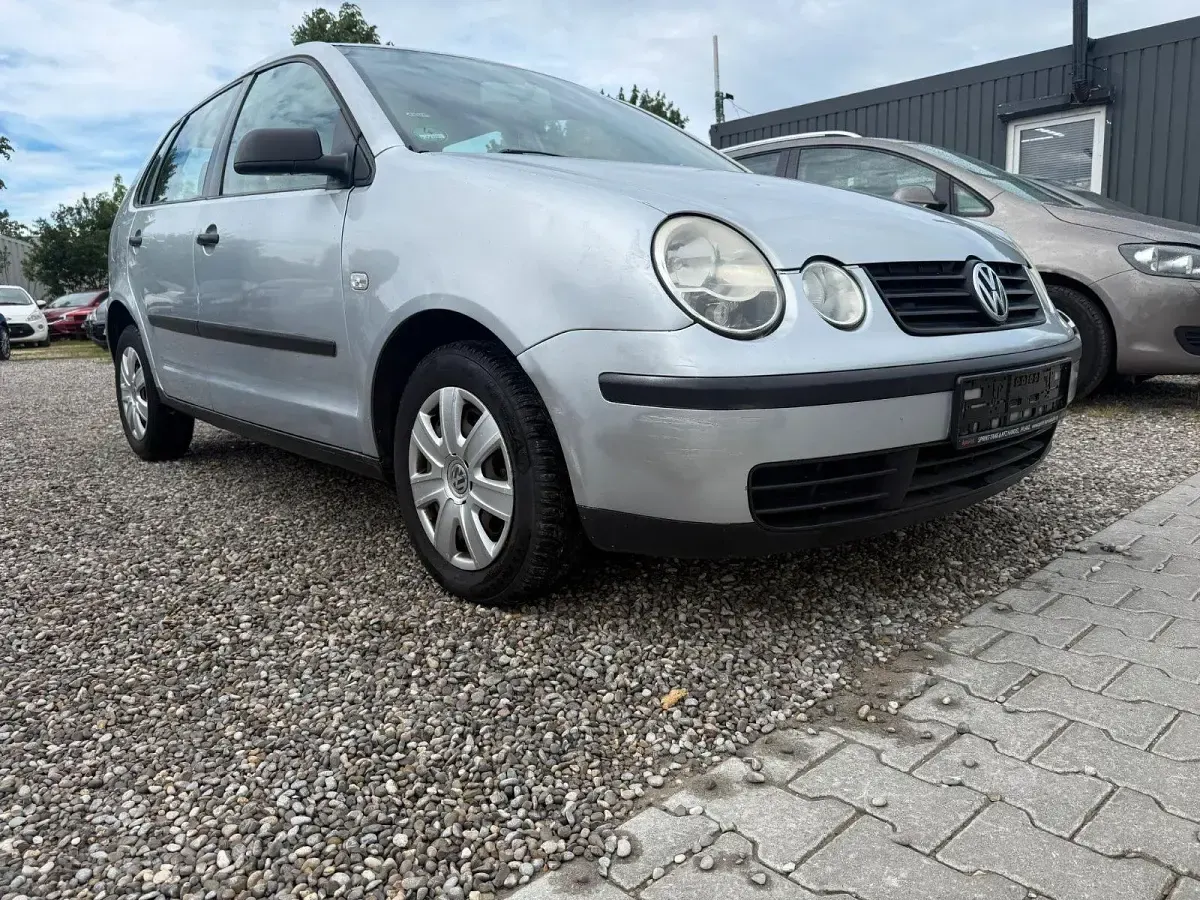 Usata VW Polo 55 CV (40 kW) 2003 Grigio Utilitaria