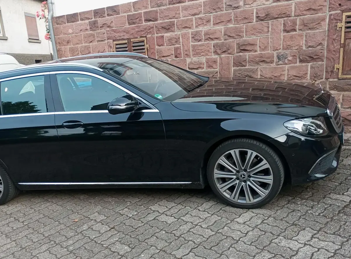 Gebraucht Mercedes 300 258 PS (189 kW) 2020 Schwarz Kombi