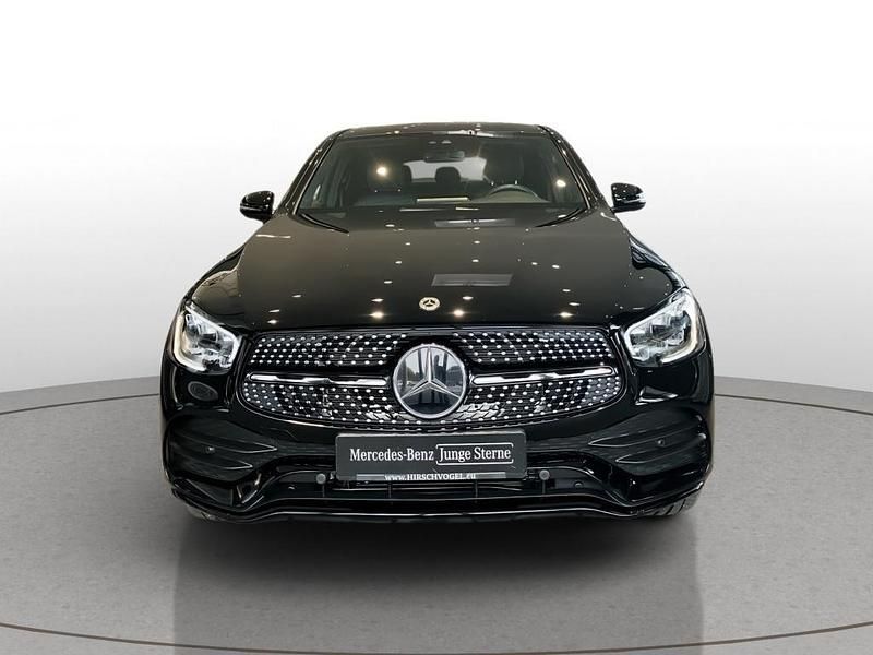 Gebraucht Mercedes GLC300e AMG line 320 PS (235 kW) 2022 Unilack schwarz Coupé