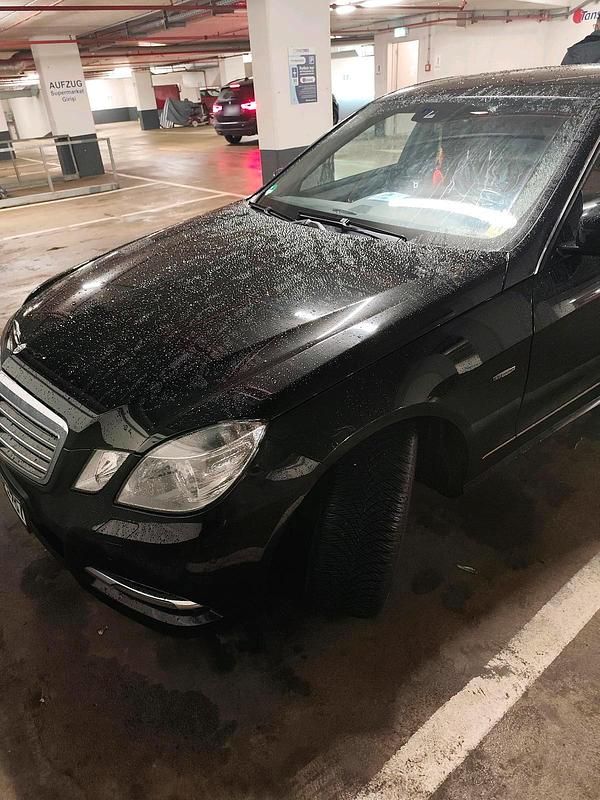 Gebraucht Mercedes E250 204 PS (150 kW) 2011 Schwarz Limousine