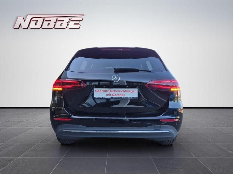 Gebraucht Mercedes B180 Style 136 PS (100 kW) 2020 Nachtschwarz Van / Kleinbus