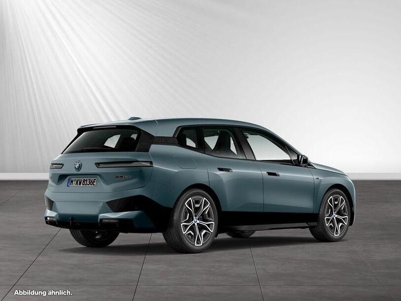 Gebraucht BMW iX M Sport 455 kW (619 PS) 2025 Blue ridge mountain metallic SUV