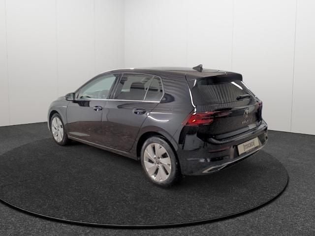 Second-hand VW Golf VII Style 150 CP (110 kW) 2021 Negru Hatchback