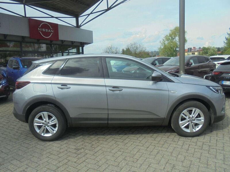 Gebraucht Opel Grandland X Edition 131 PS (96 kW) 2019 Silber quarz silber metallic SUV
