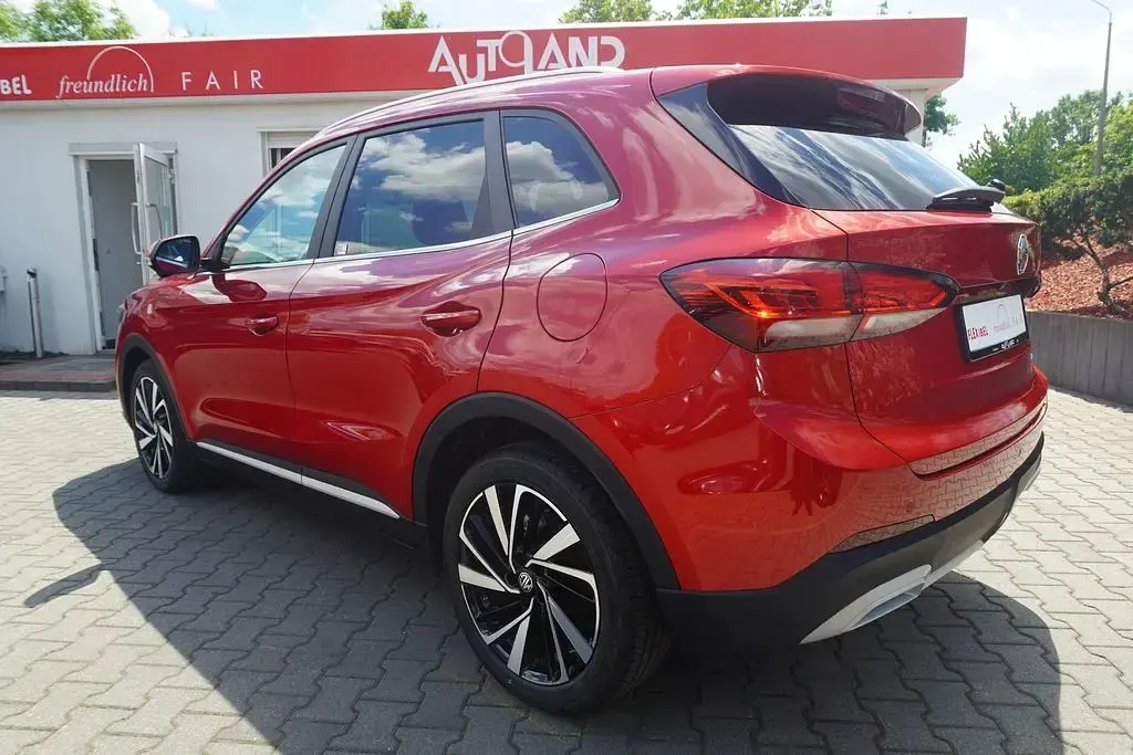Neu MG ZS Luxury 197 PS (144 kW) 2026 Rot SUV