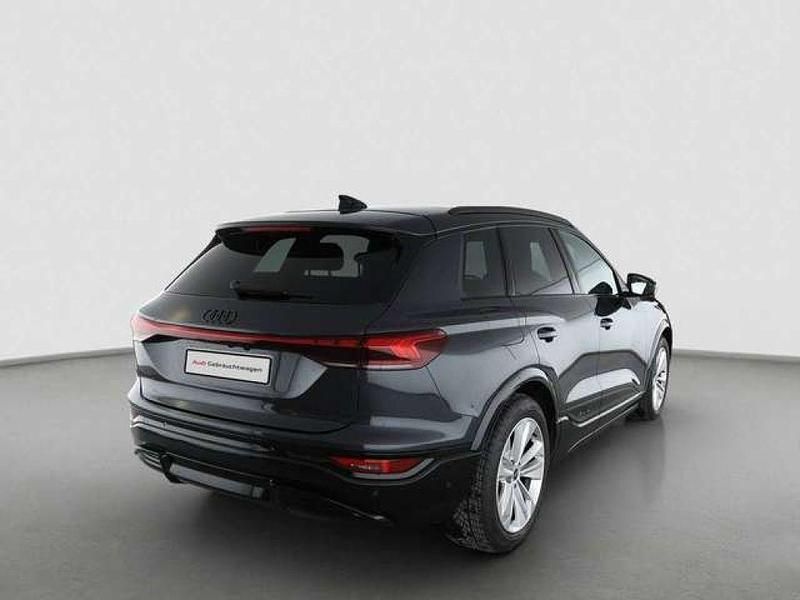 Gebraucht Audi Q6 e-tron Performance 225 kW (306 PS) 2025 Manhattangrau metallic (metallic) SUV