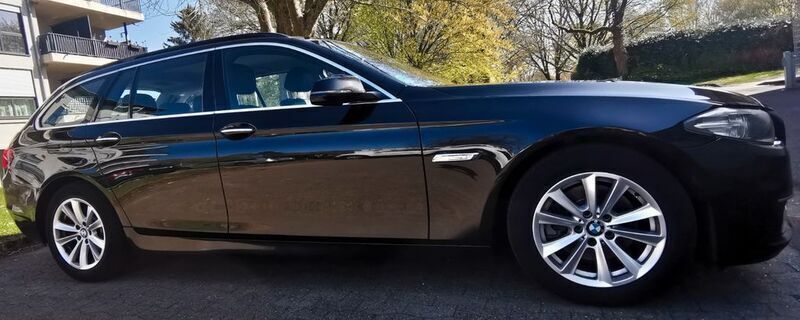 Schwarz Gebraucht 2013 BMW 520 Luxury Line Kombi | 9.900 € (Etwas zu teuer) - Bild 1/4