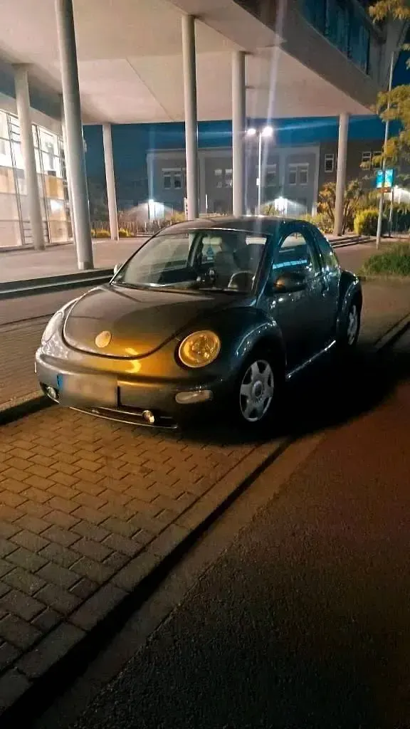 Gebraucht VW New Beetle 90 PS (66 kW) 2002 Grau Kleinwagen