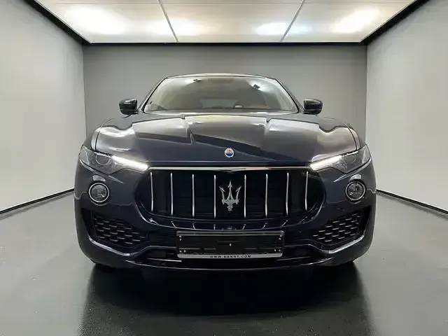 Gebraucht Maserati Levante 275 PS (202 kW) 2019 Blau SUV