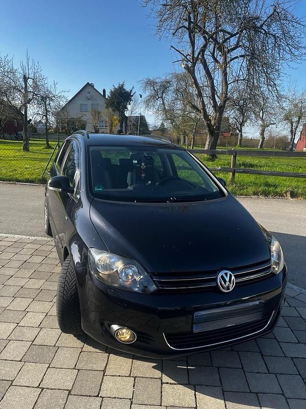 Gebraucht VW Golf Plus Cross 122 PS (89 kW) 2013 Schwarz Van / Kleinbus