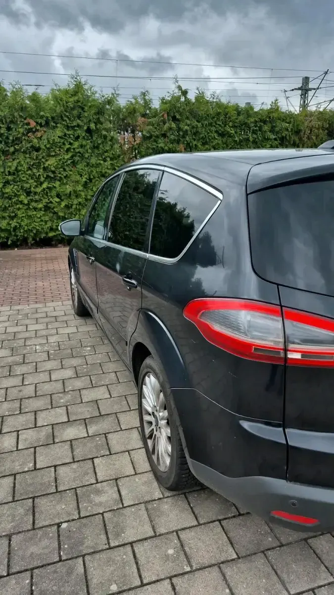 Gebraucht Ford S-MAX Titanium 163 PS (119 kW) 2013 Schwarz Van / Kleinbus
