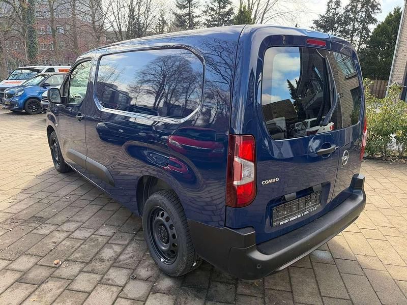 Gebraucht Opel Combo 102 PS (75 kW) 2021 Imperial blau Van / Kleinbus