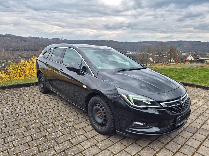 Gebraucht Opel Astra Dynamic 110 PS (80 kW) 2016 Schwarz Kombi