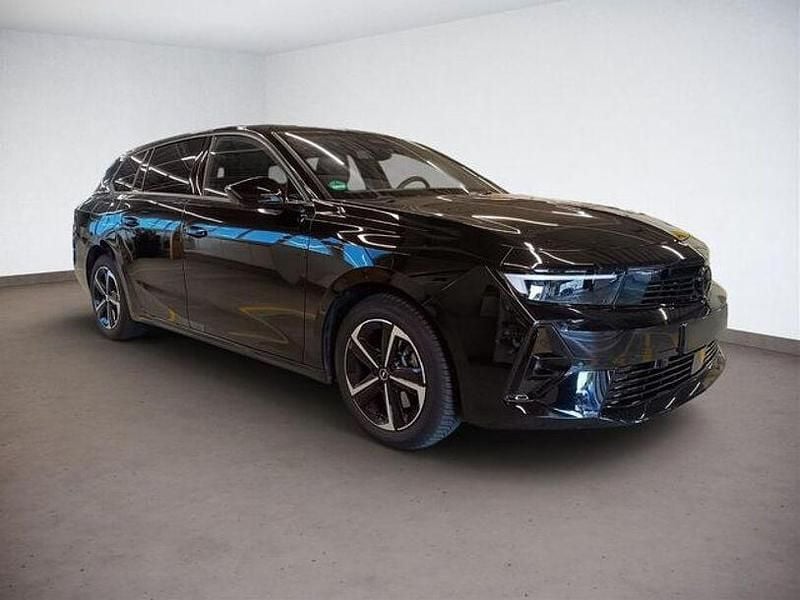 Gebraucht Opel Astra 131 PS (96 kW) 2024 Perlschwarz Kombi