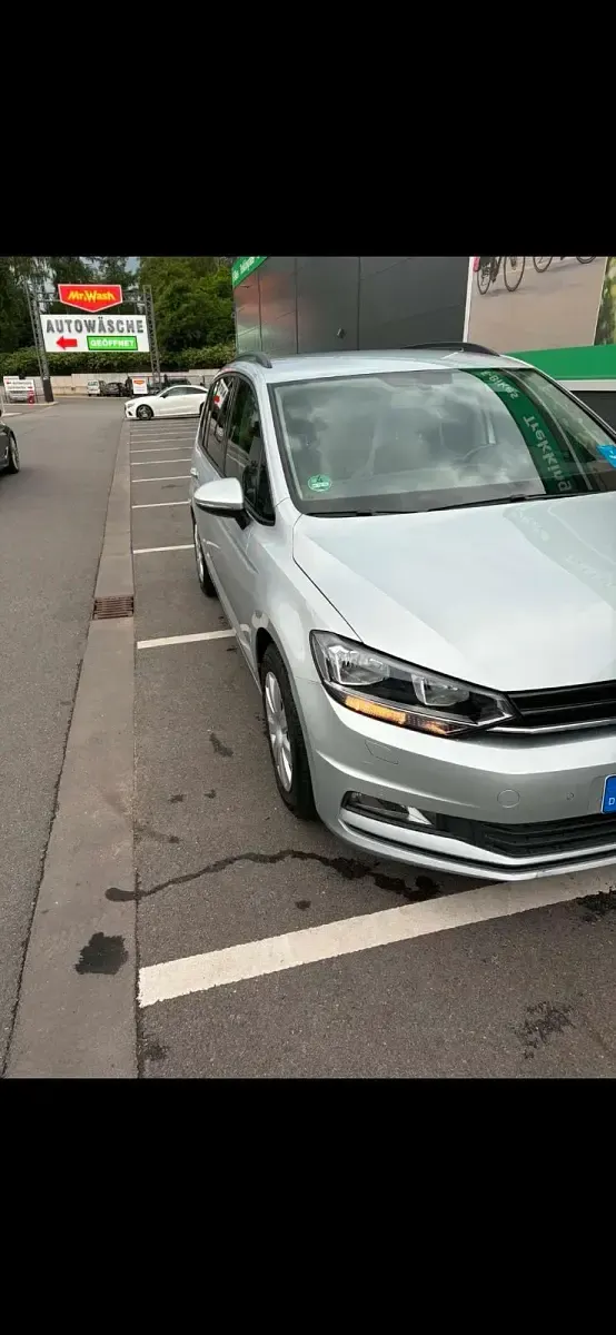 Gebraucht VW Touran 105 PS (77 kW) 2016 Silber Van / Kleinbus