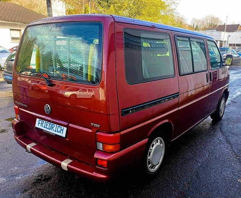 Gebraucht VW T4 102 PS (75 kW) 2000 Rot Van