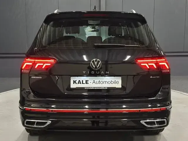 Gebraucht VW Tiguan Allspace R-line 190 PS (139 kW) 2022 Deep black perleffekt SUV