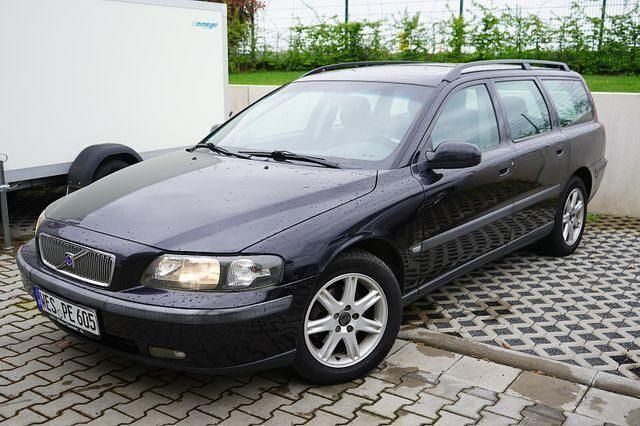 103 kw (140 ps) Gebraucht 2002 Volvo V70 Kombi | 600 € (Superpreis) - Bild 1/4