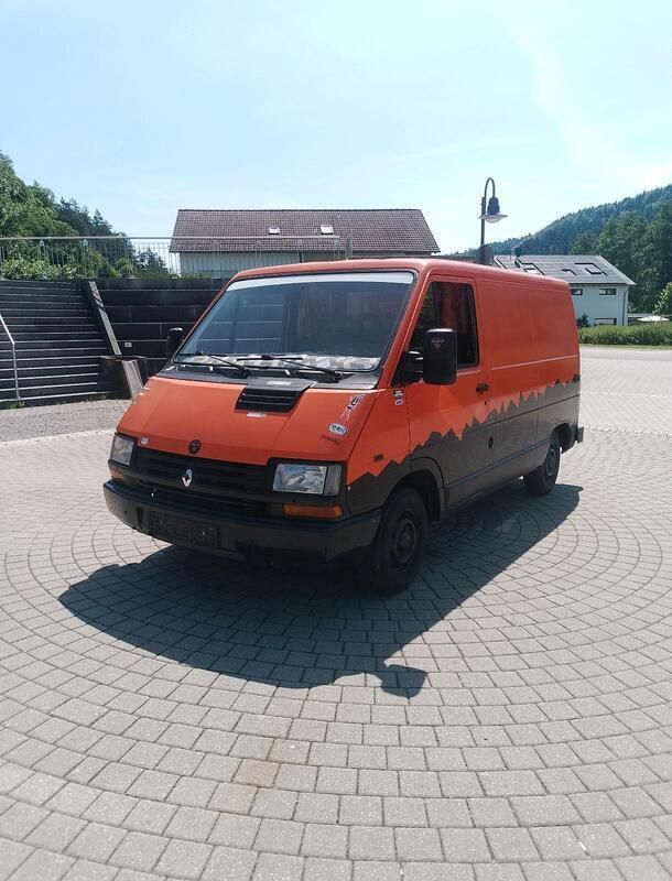 Orange Gebraucht 1994 Renault Trafic Van | 4.900 € - Bild 1/4