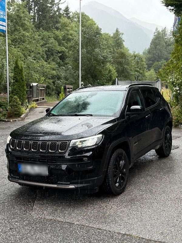 Schwarz Gebraucht 2023 Jeep Compass SUV | 20.000 € - Bild 1/1