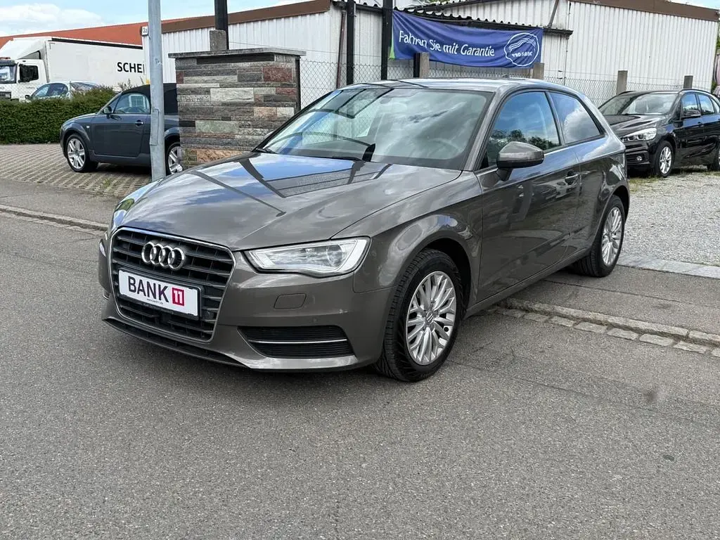 Gebraucht Audi A3 Attraction 105 PS (77 kW) 2014 Grau Coupé