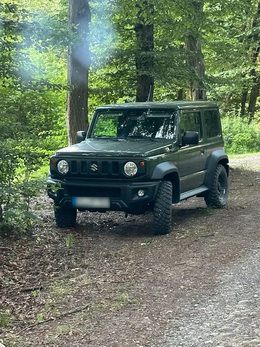 Gebraucht Suzuki Jimny 102 PS (75 kW) 2024 Grün SUV
