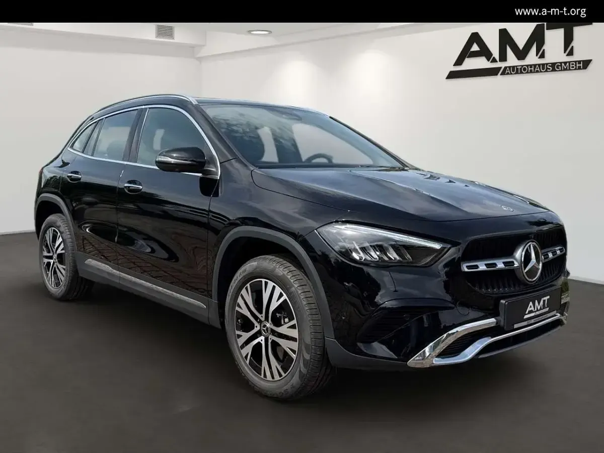Gebraucht Mercedes GLA220 190 PS (139 kW) 2025 Nachtschwarz SUV