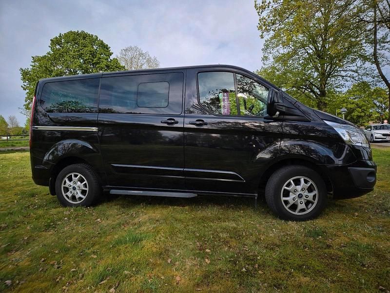 Second-hand Ford Transit Custom Titanium 155 CP (114 kW) 2014 Negru Monovolum